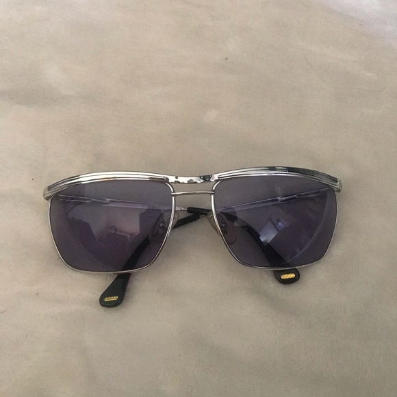 Gucci Sunglasses - Picture 3 of 6